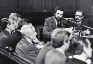 Prosecutors Luis Moreno Ocampo and Julio César Strassera face defendants during the 1985 trial
